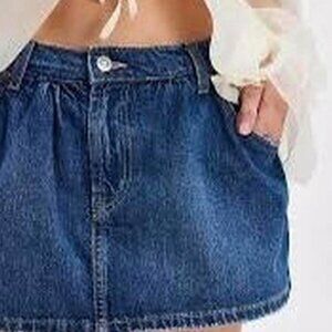 Free People ( We The Free) Denim Skort . Perfect for any occasion. NWOT, size 24